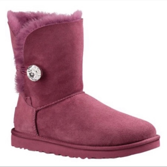 ugg bailey button size 6